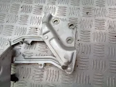 Петля капота правая Volkswagen Touareg, 2005 г.