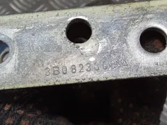Петля капота правая Volkswagen Passat, 2003 г.