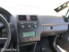 Рамка под магнитолу Volkswagen Touran, 2006 г.