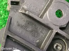 Ручка открывания капота Volkswagen Touran, 2005 г.