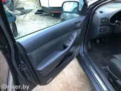 Петля двери передней левой Toyota Avensis, 2005 г.