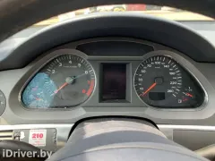 Щиток приборов (приборная панель) Audi A6, 2004 г.
