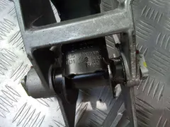 Узел педальный (блок педалей) Volkswagen Passat, 2003 г.