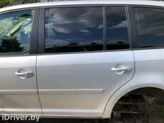 Уплотнитель двери задней левой Volkswagen Touran, 2006 г.