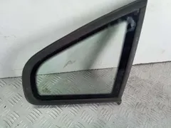 Стекло кузовное боковое правое Volkswagen Passat, 2002 г.
