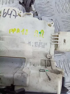Замок двери передней правой Audi A6, 2006 г.
