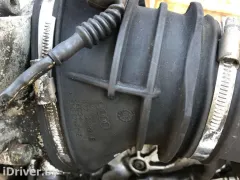 Патрубок воздушного фильтра Audi A8, 2002 г.