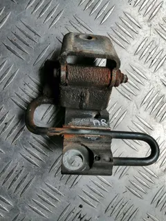 Петля двери передней правой Volkswagen Passat, 2012 г.