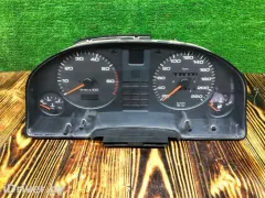 Щиток приборов (приборная панель) Audi 80, 1994 г.