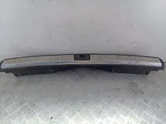 Накладка внутренняя на заднюю панель кузова Audi A4, 2006 г.