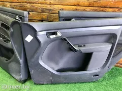 Обшивка двери (дверная карта) комплект Volkswagen Touran, 2005 г.