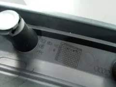Накладка внутренняя на заднюю панель кузова Audi A4, 2003 г.