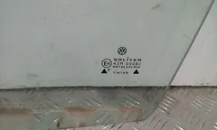Стекло двери передней левой Volkswagen Passat, 1999 г.