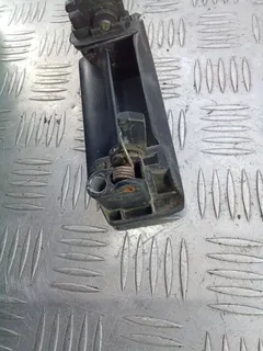 Ручка наружная передняя левая Volkswagen Transporter, 1999 г.