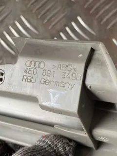 Пластик салазок сиденья Audi A8, 2005 г.