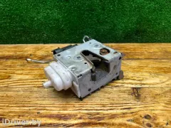 Замок двери передней левой Audi A3, 1997 г.