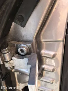 Петля двери передней правой Volkswagen Passat, 2003 г.