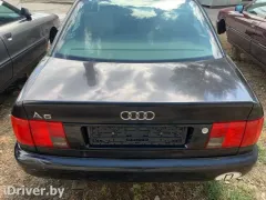 Кронштейн крепления бампера заднего Audi A6, 1994 г.
