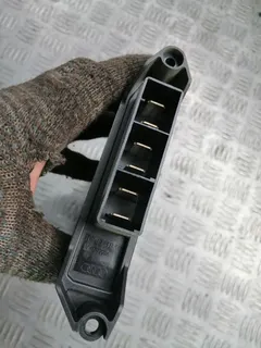 Электрический радиатор отопителя (тэн) Audi A4, 2003 г.