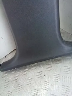 Обшивка стойки центральной правой Audi A4, 2002 г.