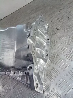 Поддон Volkswagen Passat, 2002 г.