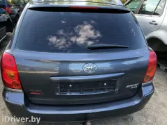 Фонарь задний правый Toyota Avensis, 2005 г.