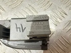 Кнопка стеклоподъемника переднего правого Audi A6, 2001 г.