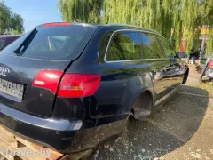 Уплотнитель двери задней правой Audi A6, 2007 г.