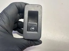 Кнопка стеклоподъемника переднего левого Volkswagen Touareg, 2007 г.
