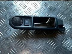 Ручка внутренняя задняя правая Volkswagen Passat, 2001 г.