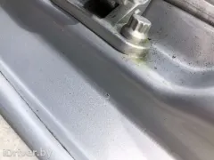 Петля крышки багажника Volkswagen Passat, 1999 г.