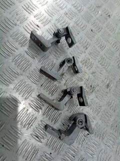 Петля двери Audi A8, 2007 г.