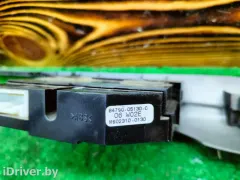 Кнопка подогрева заднего стекла Toyota Avensis, 2005 г.