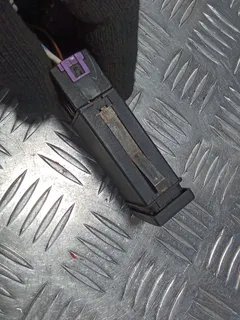 Кнопка подогрева заднего стекла Audi A4, 1999 г.