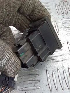Кнопка подогрева сидений Volkswagen Touareg, 2008 г.