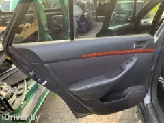 Обшивка двери (дверная карта) комплект Toyota Avensis, 2005 г.