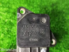 Расходомер воздуха Toyota Yaris, 1999 г.