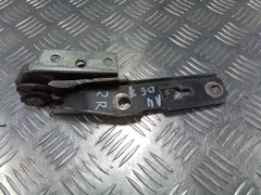Петля капота правая Audi A4, 2003 г.