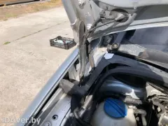 Петля капота Volkswagen Touran, 2006 г.