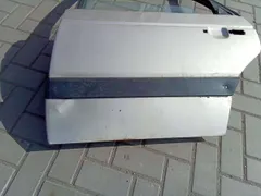 Дверь задняя левая Volkswagen Passat, 1990 г.