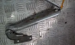 Петля капота Audi A6, 1999 г.
