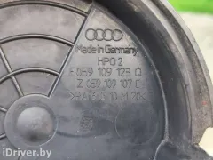 Защита (кожух) ремня ГРМ Audi A8, 2005 г.