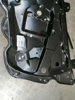Стеклоподъемник электрический передний правый Volkswagen Passat, 2012 г.