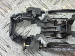 Скелет ручки наружной передней левой Volkswagen Passat, 2002 г.