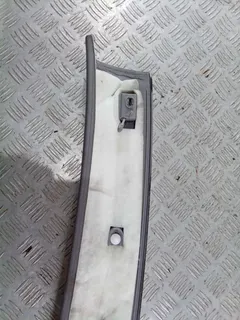 Обшивка стойки передней правой Volkswagen Touareg, 2008 г.