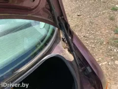 Петля крышки багажника Audi 80, 1991 г.