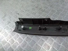 Накладка внутренняя на заднюю панель кузова Audi A4, 2004 г.