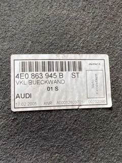 Обшивка крышки багажника Audi A8, 2005 г.