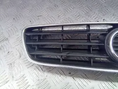 Решетка радиатора Audi A3, 2000 г.