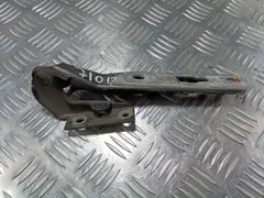 Петля капота правая Audi A4, 2003 г.